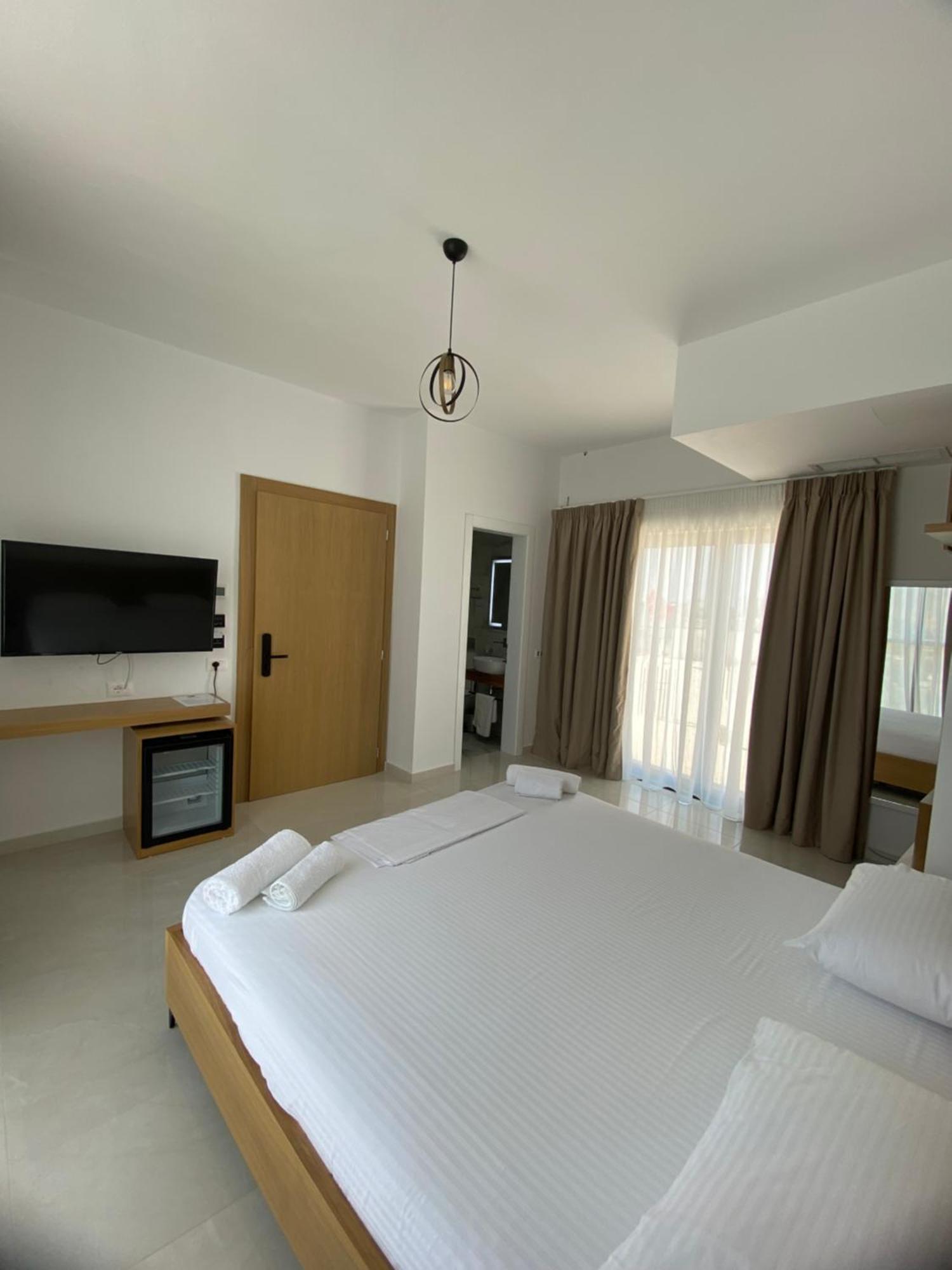 Belsar Hotel Ksamil Esterno foto