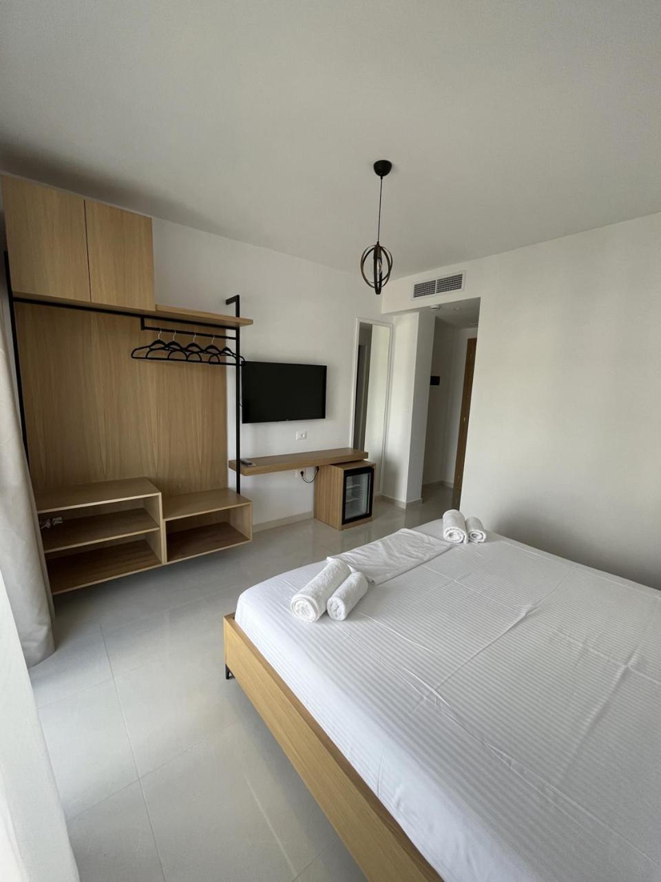 Belsar Hotel Ksamil Esterno foto