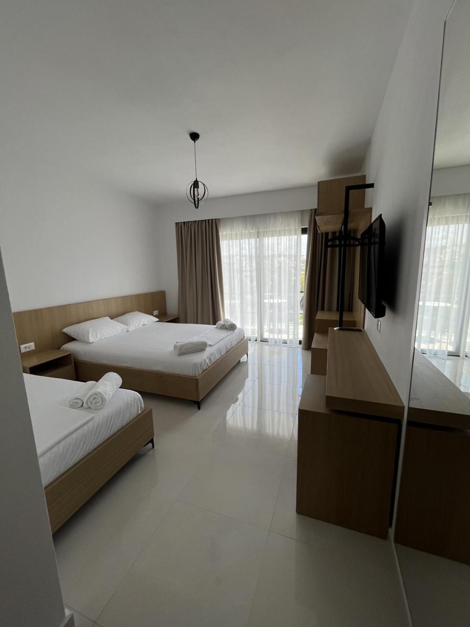 Belsar Hotel Ksamil Esterno foto