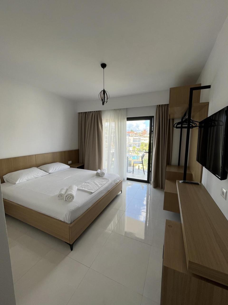 Belsar Hotel Ksamil Esterno foto