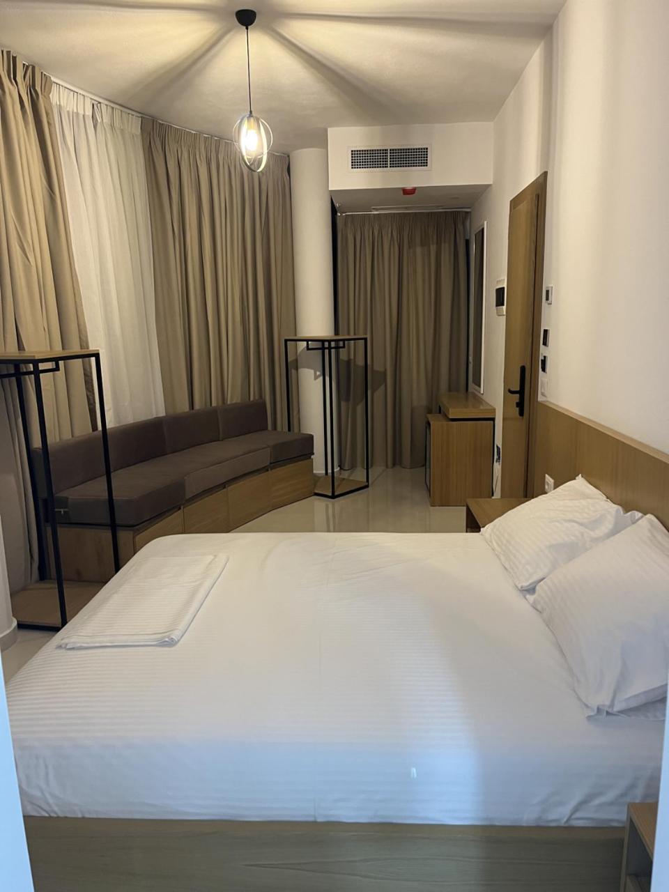 Belsar Hotel Ksamil Esterno foto