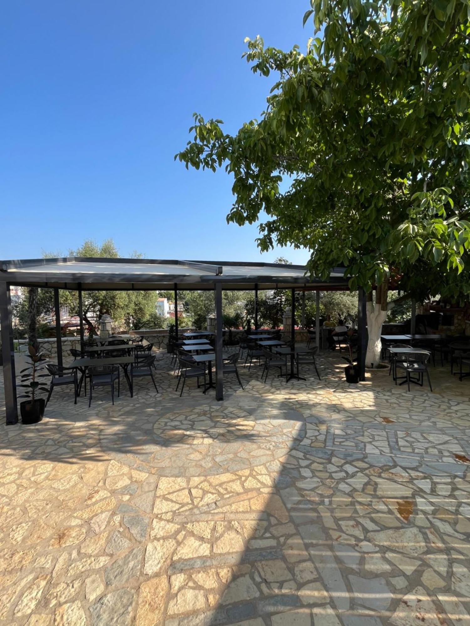 Belsar Hotel Ksamil Esterno foto